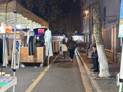 -吴山路夜市