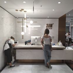 前台-3AM HAIR SALON烫发染发接发