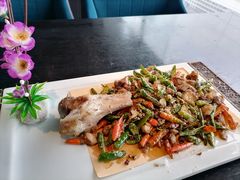 密宗骨仔肉-三生三味密宗川菜·江景餐厅(来福士店)