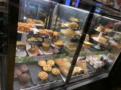面包甜点陈列柜-星巴克(重庆火车北站北广场II店)