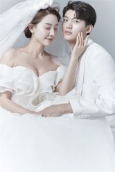 -易摄影婚纱摄影工作室