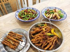 -江城燕子大排档(江汉路步行街店)