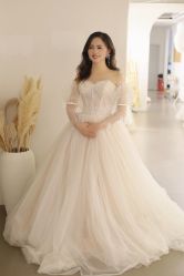-艾米丽婚纱礼服