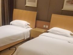 -裕龙汤泉