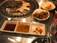 -韩聚屋韩国烤肉餐厅(新北万达店)