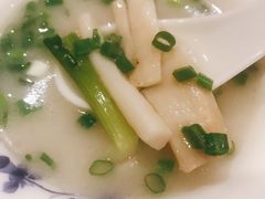 -老来福·非遗酸汤兔(凯旋路店)