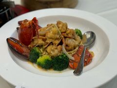 -万龙洲海鲜(大兴绿地缤纷城店)