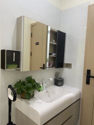 -苗方清颜专业祛痘·皮肤管理