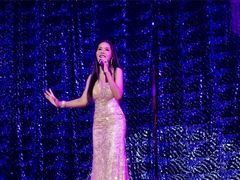 -金东尼人妖秀