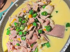 杀猪菜-吃饭皇帝大土家民族菜(正大广场店)