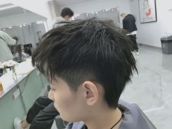 -COMO SALON 烫染可茉发型