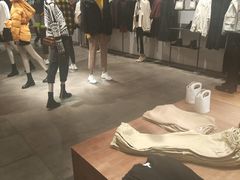 -URBAN REVIVO(西安Momopark店)