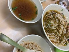 -卓雅桂林米粉