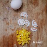 🌸颜值口味双高[爱心]黄椒鱼板🍥炒蛋🥚