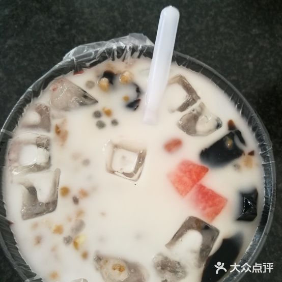 美味十足清补凉(三角公园店)