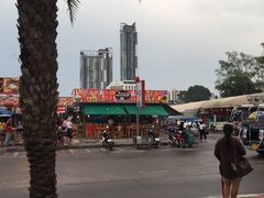 -J Daeng Seafood
