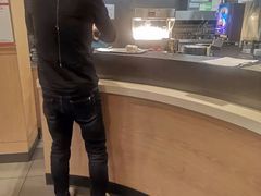 -麦当劳(石坝服务区店)