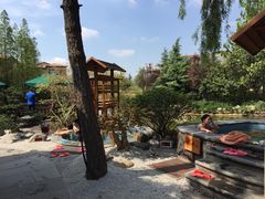 -芭东小镇温泉