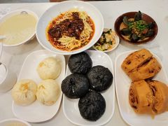 -李与白包子铺(桐梓林店)