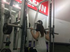 -汗水空间私教健身连锁(SM广场店)