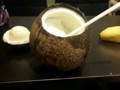 -志龙皇冠吃货椰子铺