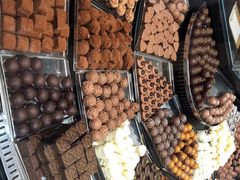 -Laderach 莱德拉(上海环贸iapm店)