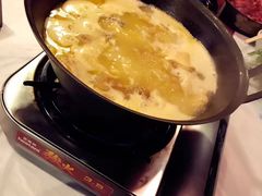 -鲜入围煮花胶鸡海鲜火锅