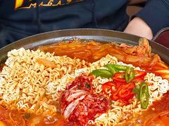 -亲昵春川鸡排(韩国美食街店)