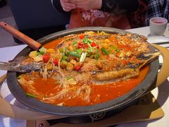 -鸣记脆皮烤鱼·海鲜烤鱼(三八广场店)