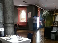 -八府香鸭·啫啫煲(华山路店)