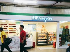 -全家便利店(上海火车站站二店)