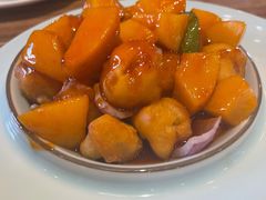 焦糖菠萝咕噜肉-粤港餐厅(禹州商业广场店)