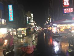 -六合夜市