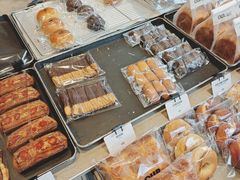 -OUR Bakery(中海环宇荟店)