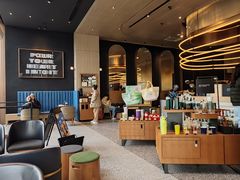 -星巴克臻选(上海虹桥新天地三店)