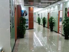 -茂菊口腔连锁(浦东南路店)