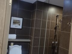 -西安大雁塔科技大学地铁站亚朵酒店