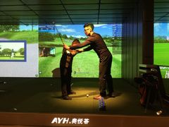 -奥悦荟城市高尔夫俱乐部(文化路万达广场店)