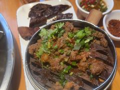 -大众跷脚牛肉馆·非遗传承单位(峨眉山店)