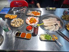 -马路牙子烧烤音乐酒馆(望京店)