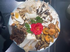 -野菌皇海景野生菌火锅(滨海大道店)