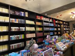 -钟书阁(松江泰晤士小镇店)