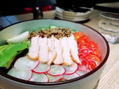 烤鸡肉牛油果撒拉-Maxpoint Kitchen 西餐咖啡(乐峰广场店)