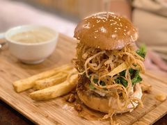 曼哈顿怪物-KATCHUP