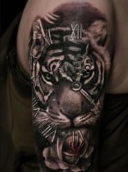 -木子·纹身店TATTOO穿孔·洗纹身