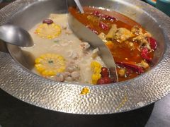 -麻田会 ·鲜活现烹·牛蛙火锅(珠江新城维家思广场店)