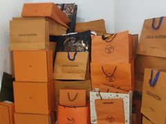 -聚云奢二手奢侈品黄金手表包包回收·中古店(三里屯总店)
