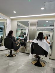 -简法造型·品牌形象店