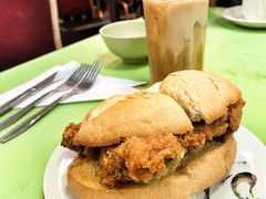 猪扒包-胜利茶餐室