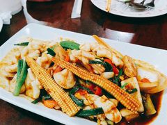 -Dang restaurant (patong phuket)